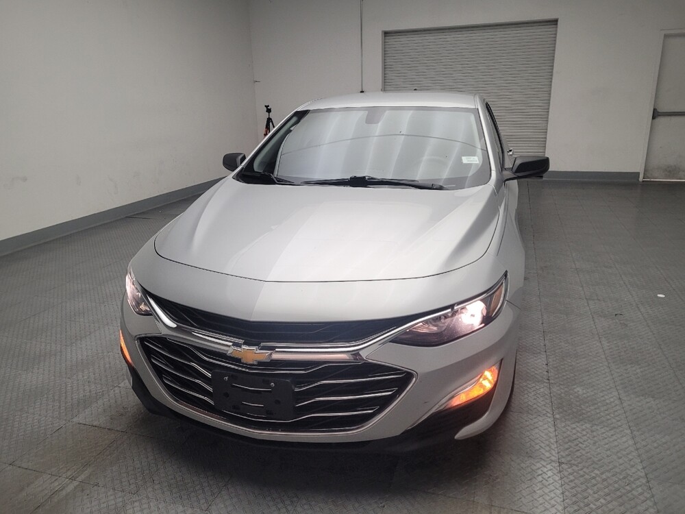 2020 Chevrolet Malibu in Fresno, CA 93726 - 18095612 15