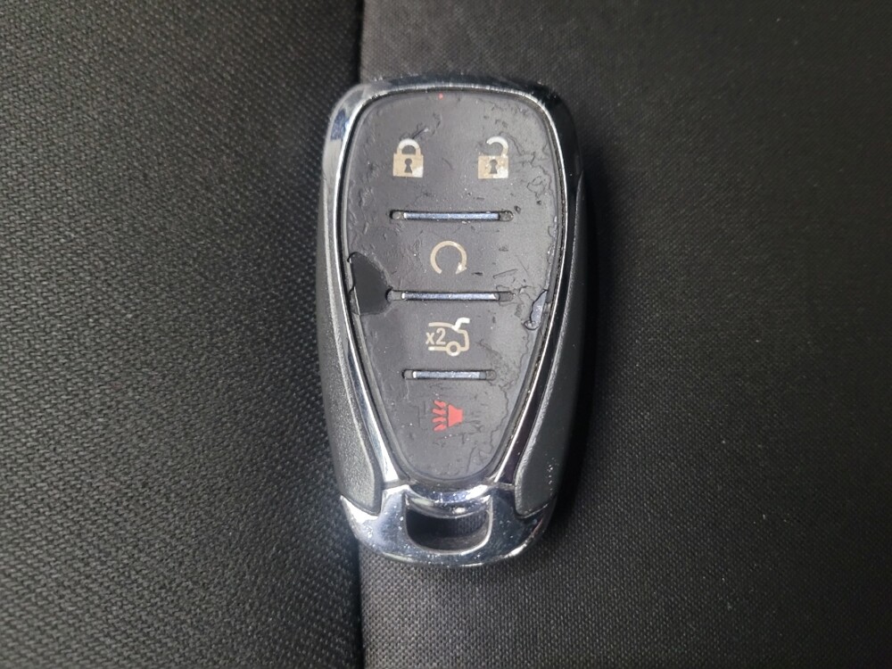 2020 Chevrolet Malibu in Fresno, CA 93726 - 18095612 32