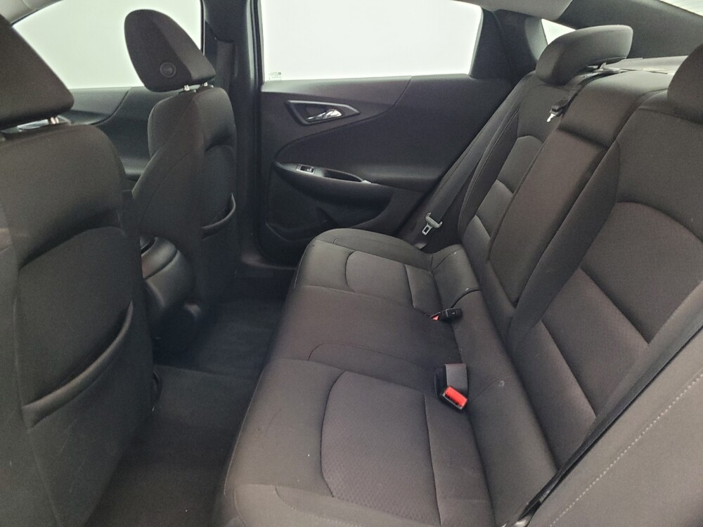 2018 Chevrolet Malibu in Hialeah, FL 33014 - 18095630 18