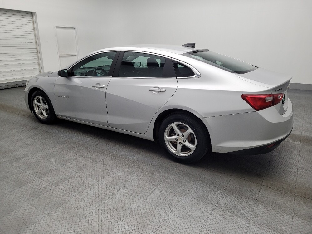 2018 Chevrolet Malibu in Hialeah, FL 33014 - 18095630 3