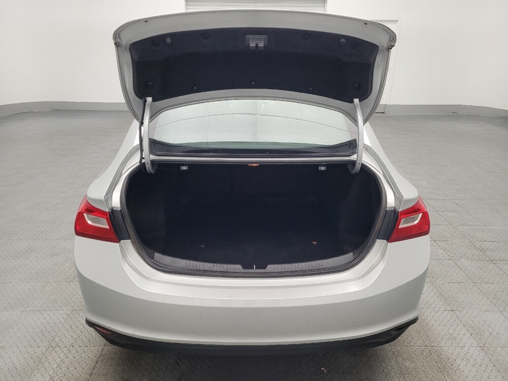 2018 Chevrolet Malibu in Hialeah, FL 33014 - 18095630 29