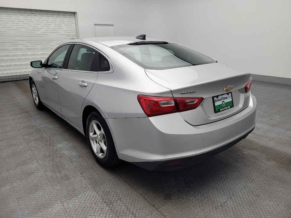 2018 Chevrolet Malibu in Hialeah, FL 33014 - 18095630 5