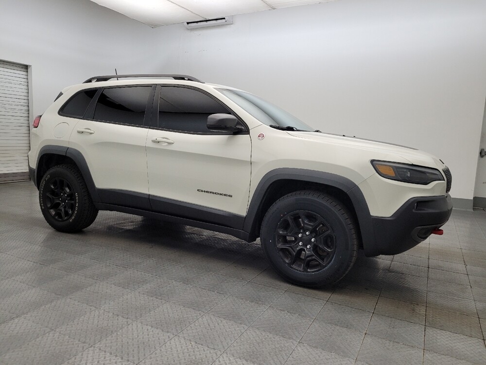 2019 Jeep Cherokee in Glendale, AZ 85301 - 18095632 11