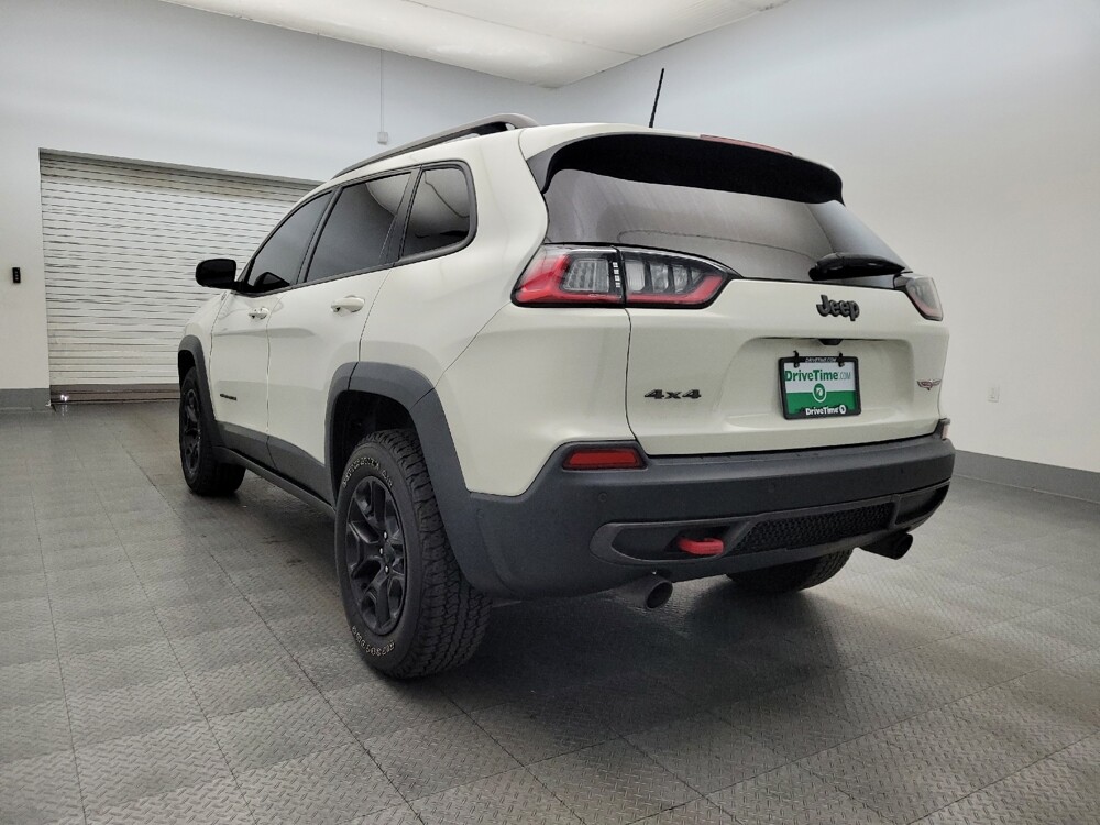 2019 Jeep Cherokee in Glendale, AZ 85301 - 18095632 5