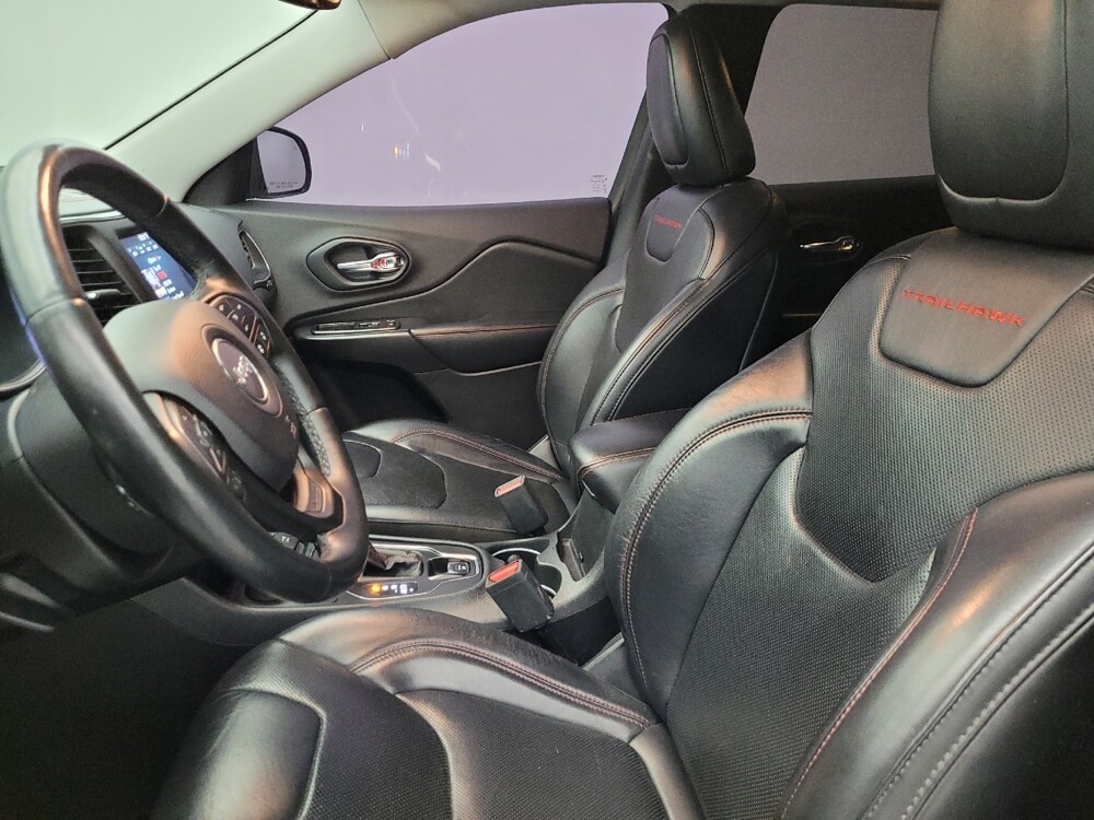 2019 Jeep Cherokee in Glendale, AZ 85301 - 18095632 17