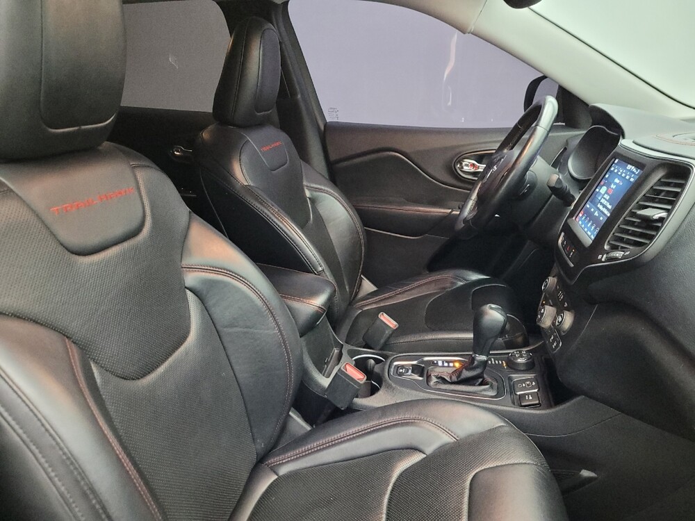 2019 Jeep Cherokee in Glendale, AZ 85301 - 18095632 21