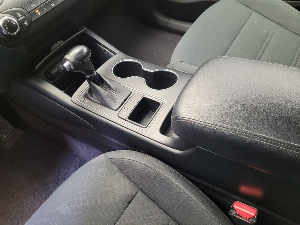 2017 Kia Sorento in Riverside, CA 92504 - 18095643 26