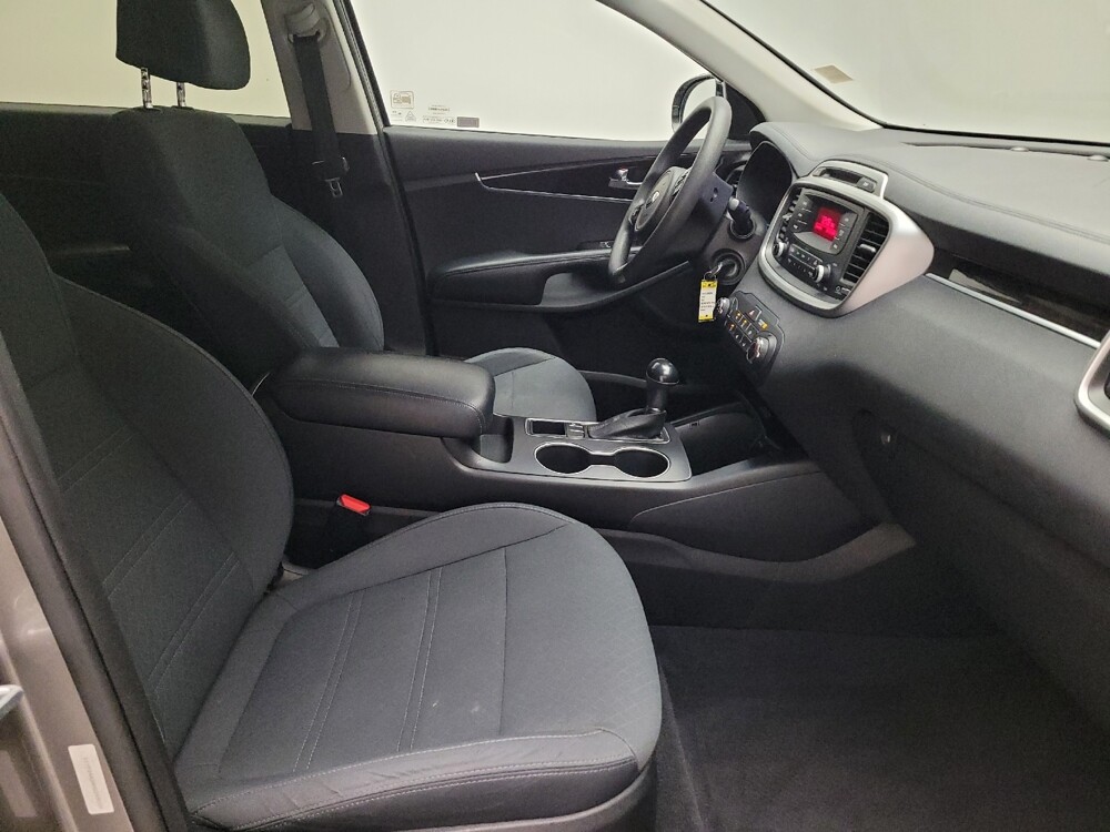 2017 Kia Sorento in Riverside, CA 92504 - 18095643 21