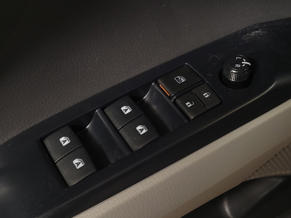 2018 Toyota Camry in Jacksonville, FL 32210 - 18095645 27