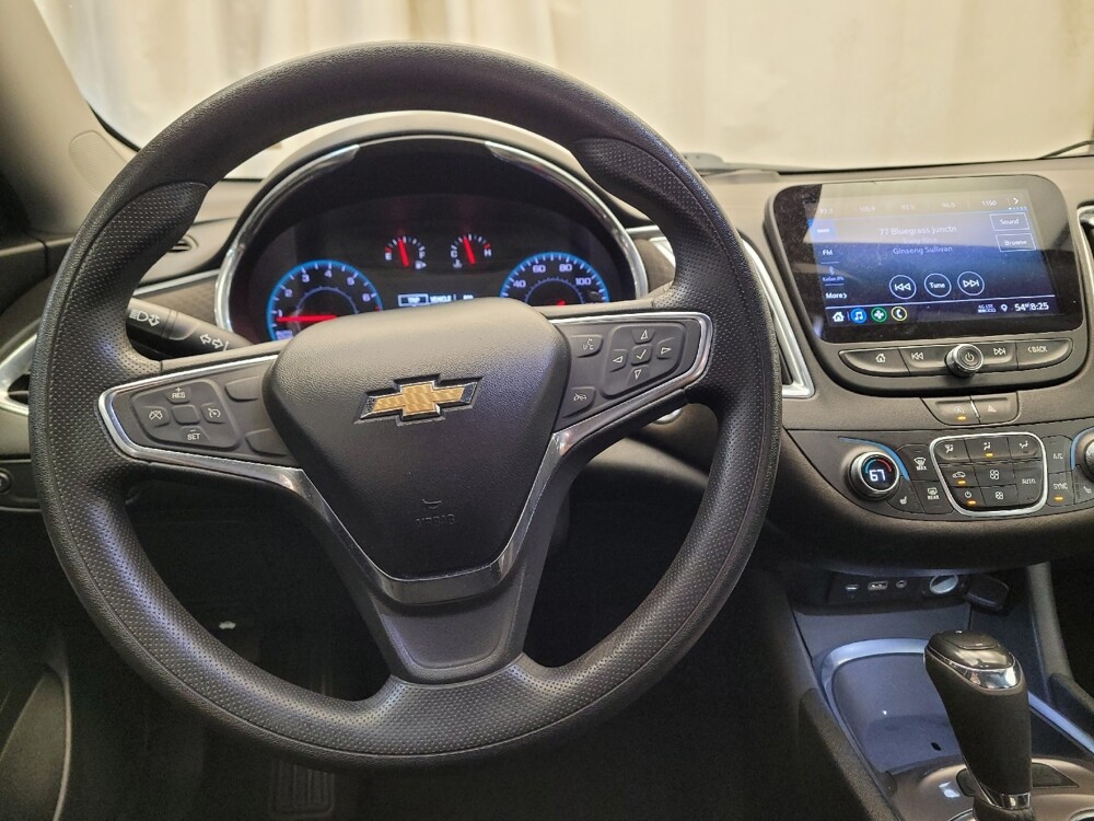 2020 Chevrolet Malibu in Riverside, CA 92504 - 18095647 22