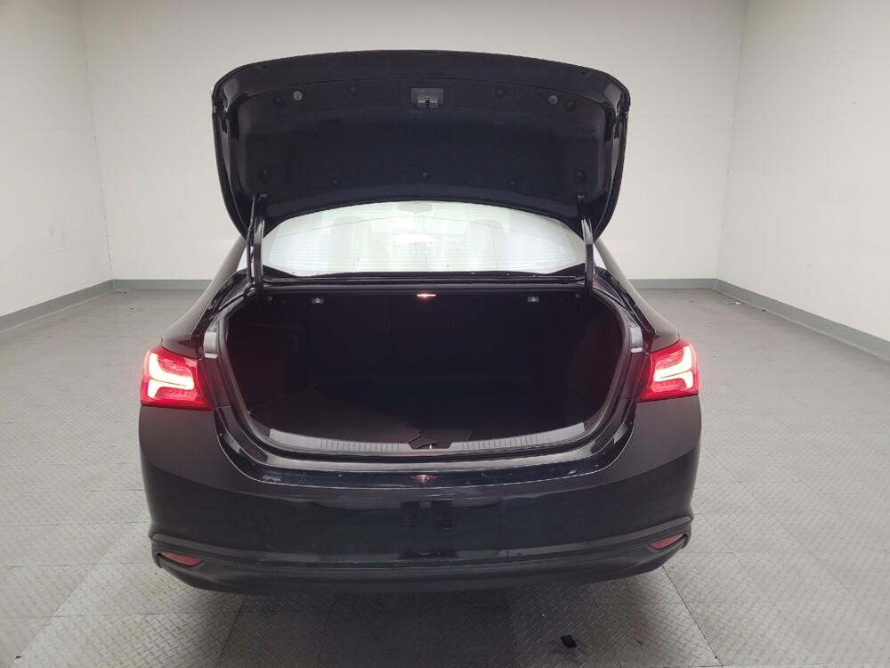 2020 Chevrolet Malibu in Riverside, CA 92504 - 18095647 29