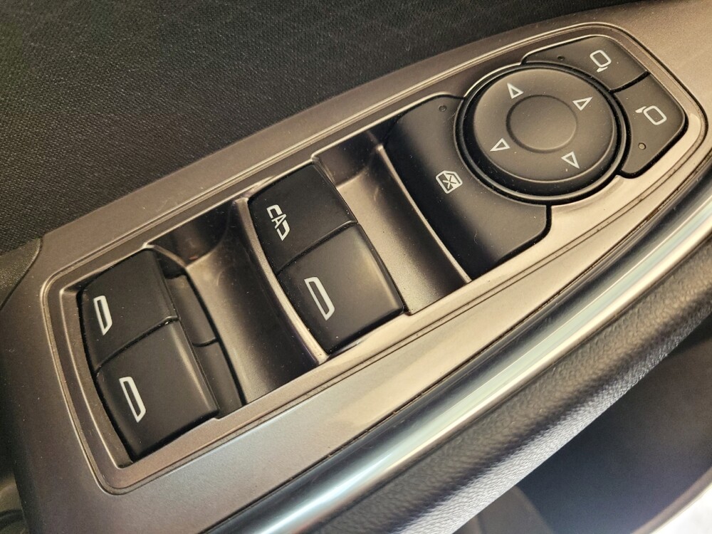 2020 Chevrolet Malibu in Riverside, CA 92504 - 18095647 27