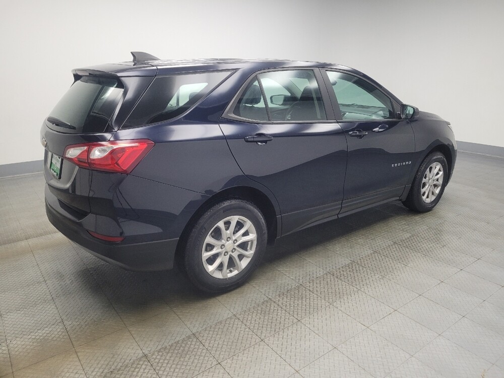 2020 Chevrolet Equinox in Indianapolis, IN 46222 - 18095651 10