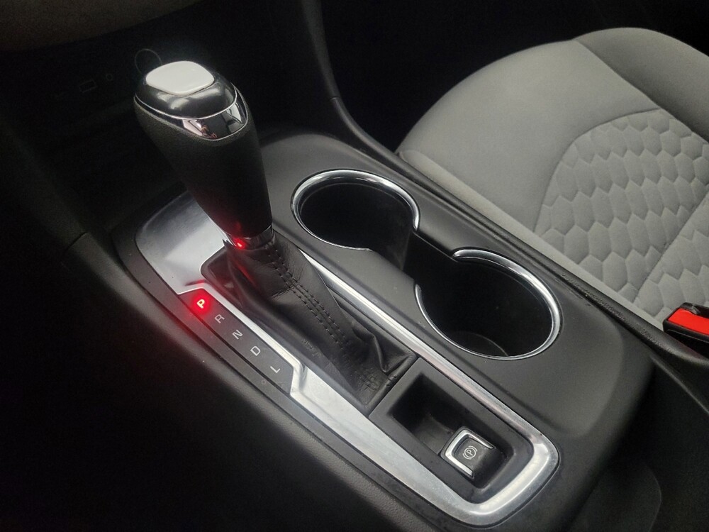 2020 Chevrolet Equinox in Indianapolis, IN 46222 - 18095651 26