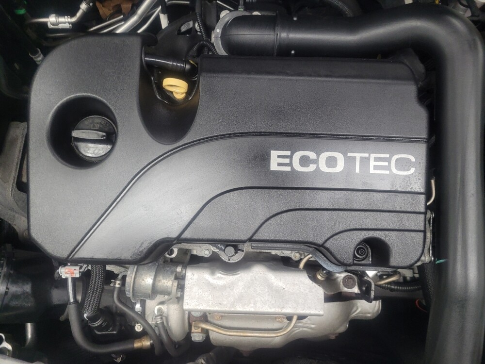 2020 Chevrolet Equinox in Indianapolis, IN 46222 - 18095651 30