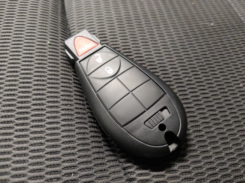 2012 RAM 1500 in Glendale, AZ 85301 - 18095652 32