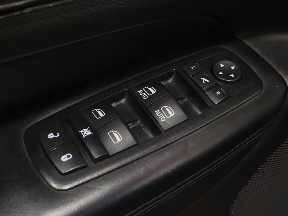 2016 Jeep Grand Cherokee in Pittsburgh, PA 15236 - 18095655 27