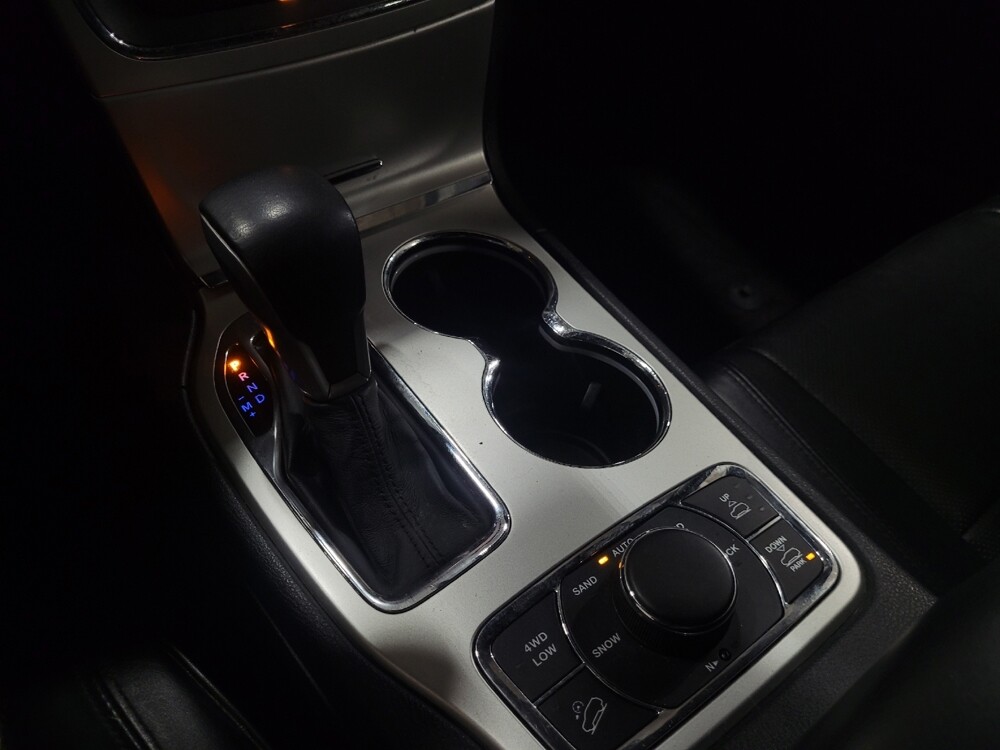 2016 Jeep Grand Cherokee in Pittsburgh, PA 15236 - 18095655 26