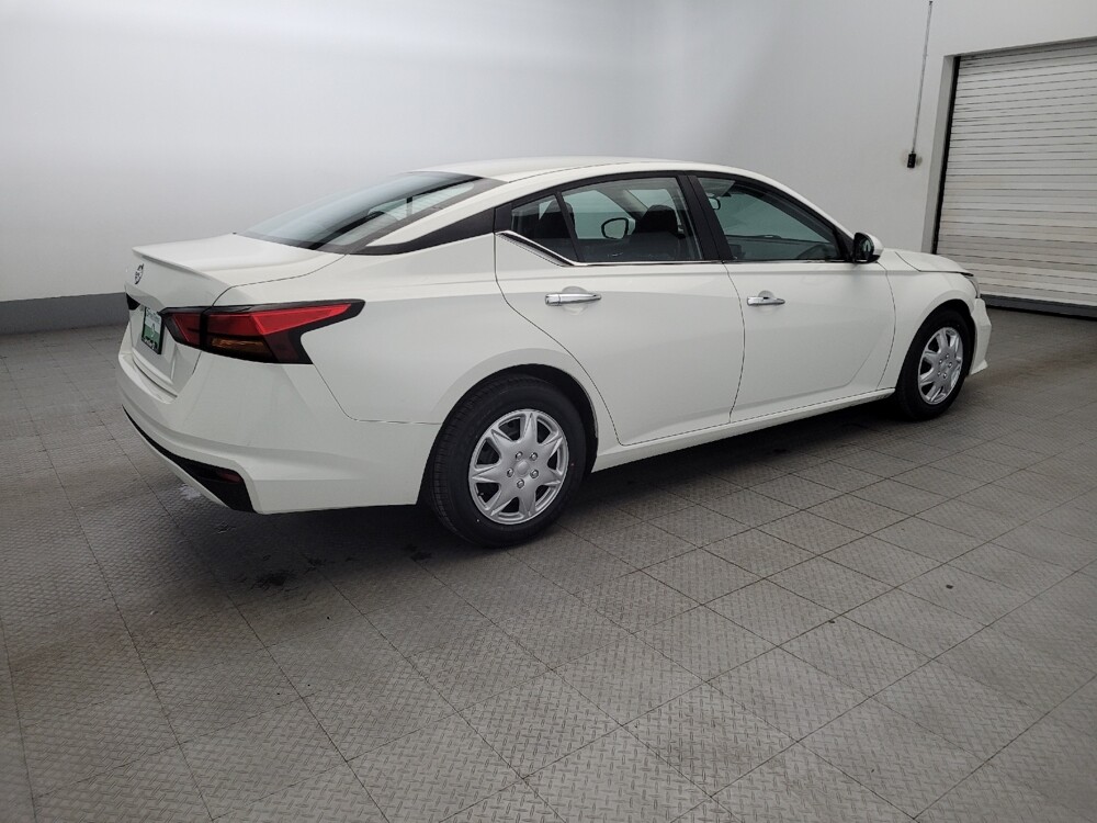 2021 Nissan Altima in Pittsburgh, PA 15236 - 18095657 10