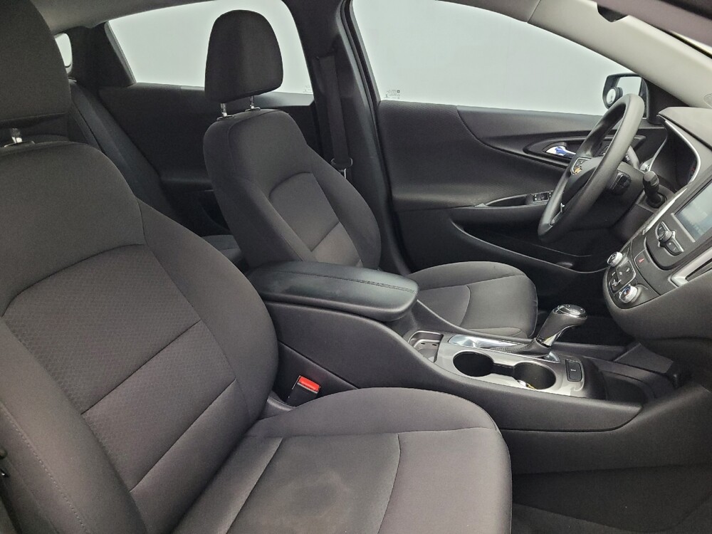 2018 Chevrolet Malibu in Charlotte, NC 28213 - 18095661 21