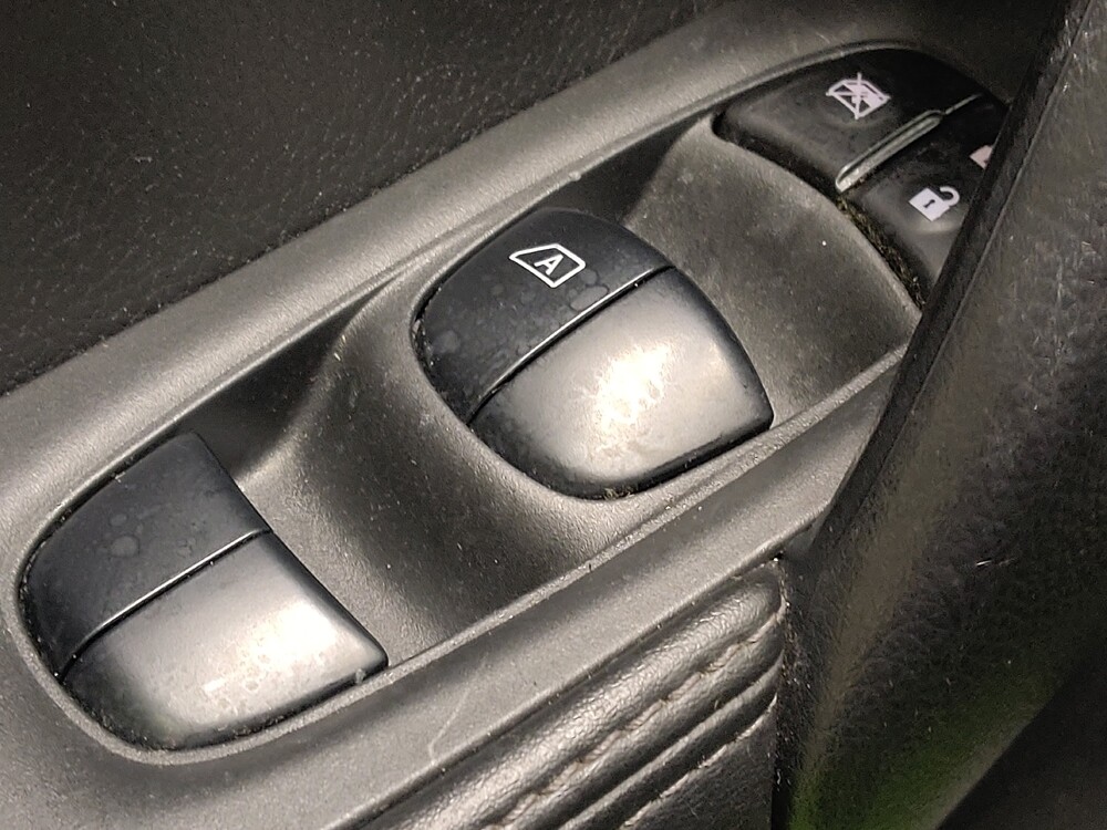 2021 Nissan Rogue Sport in Greenville, SC 29607 - 18095662 27