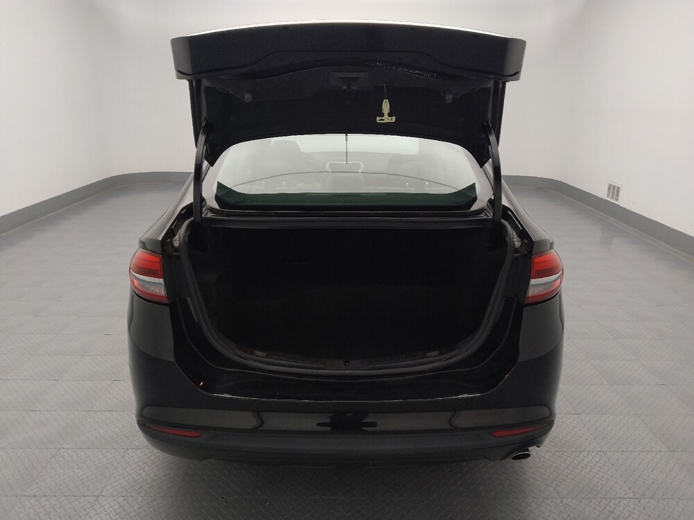 2018 Ford Fusion in Topeka, KS 66611 - 18095663 29