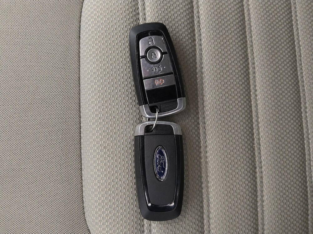 2018 Ford Fusion in Topeka, KS 66611 - 18095663 32