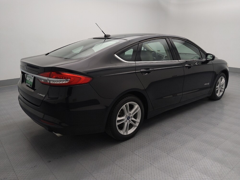 2018 Ford Fusion in Topeka, KS 66611 - 18095663 10