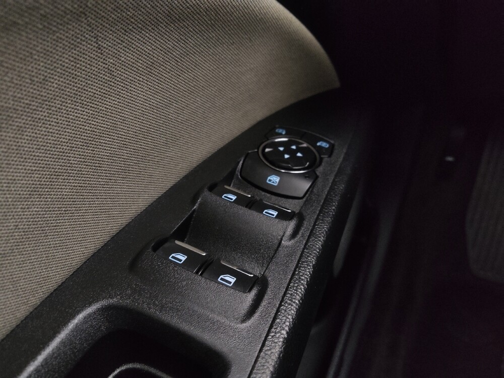 2018 Ford Fusion in Topeka, KS 66611 - 18095663 27