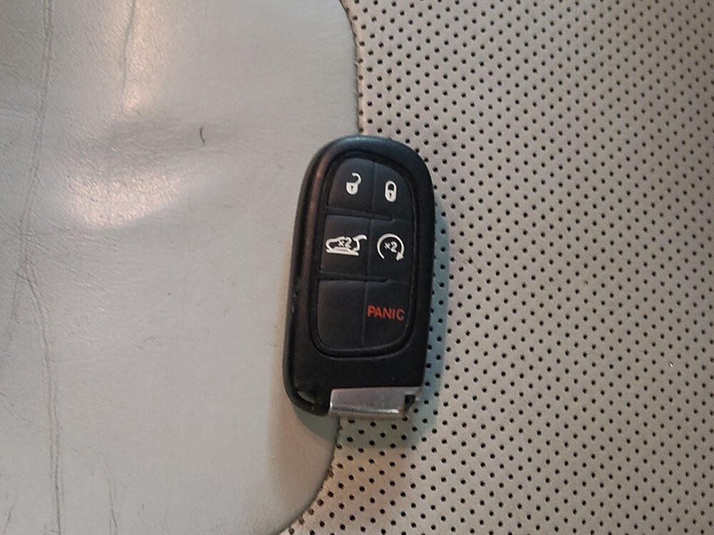 2019 Jeep Cherokee in Winston-Salem, NC 27103 - 18095672 32