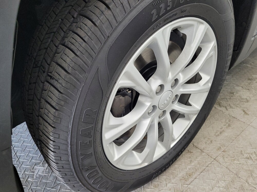 2020 Jeep Cherokee in Wilmington, NC 28405 - 18095673 31