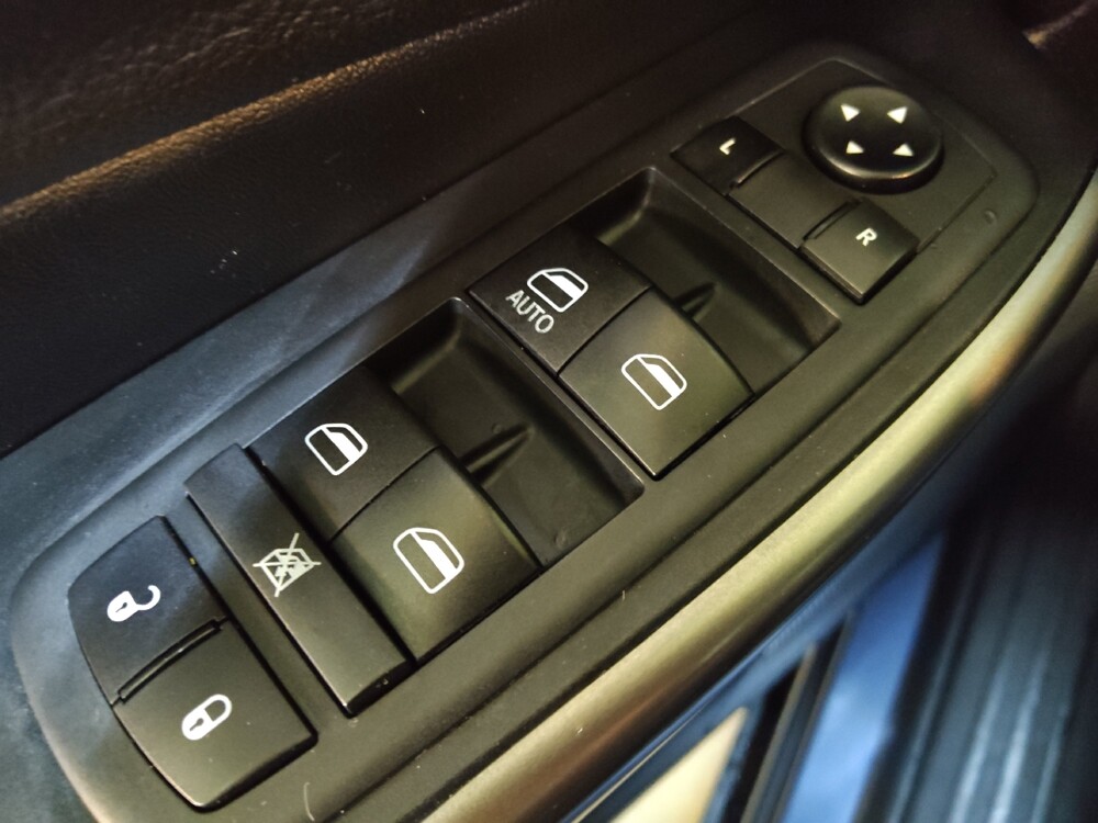 2020 Jeep Cherokee in Wilmington, NC 28405 - 18095673 27