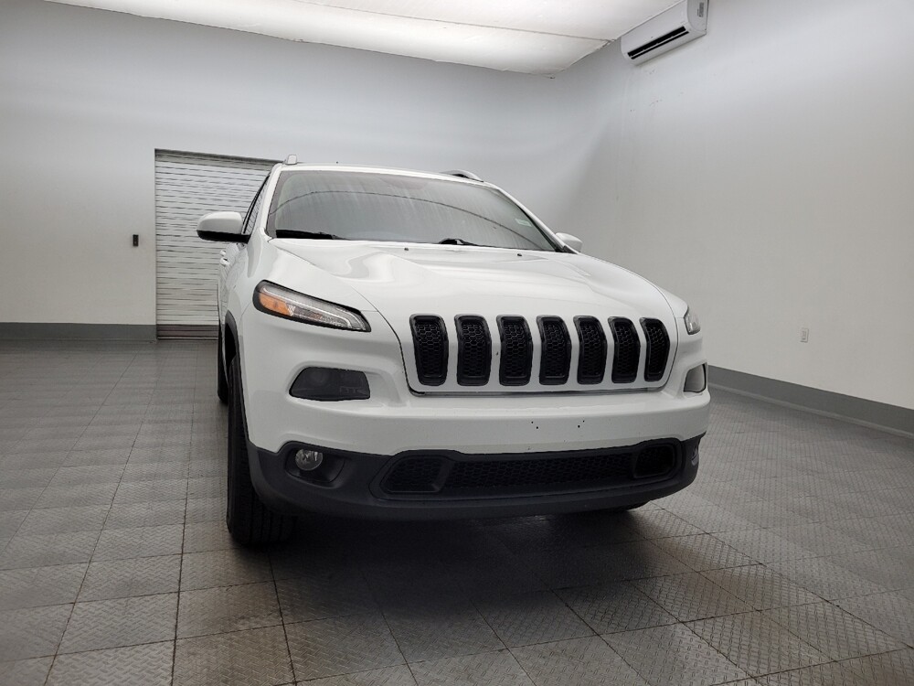 2018 Jeep Cherokee in Glendale, AZ 85301 - 18095674 14