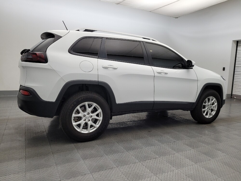 2018 Jeep Cherokee in Glendale, AZ 85301 - 18095674 10