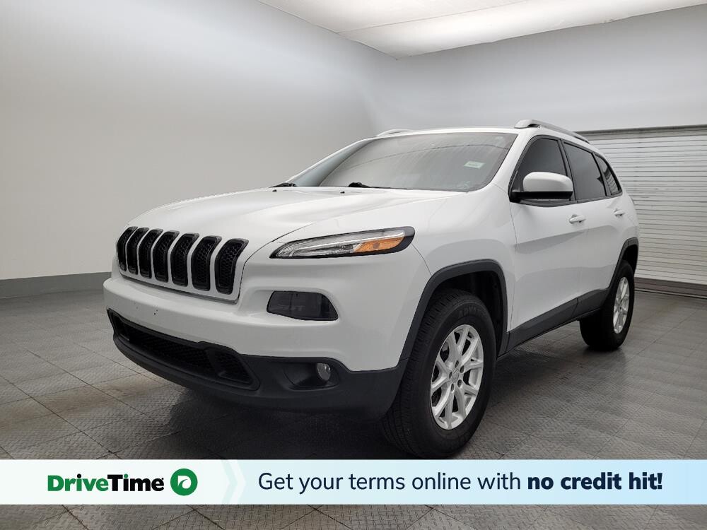 2018 Jeep Cherokee in Glendale, AZ 85301 - 18095674