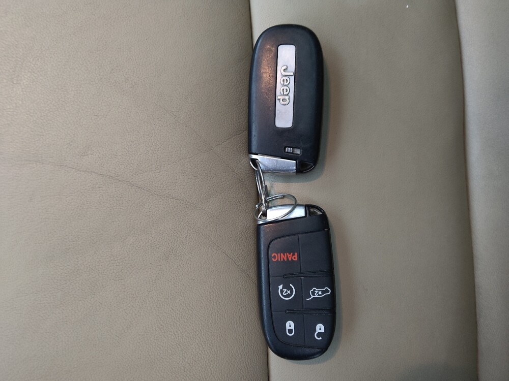 2018 Jeep Grand Cherokee in Independence, MO 64055 - 18095680 32