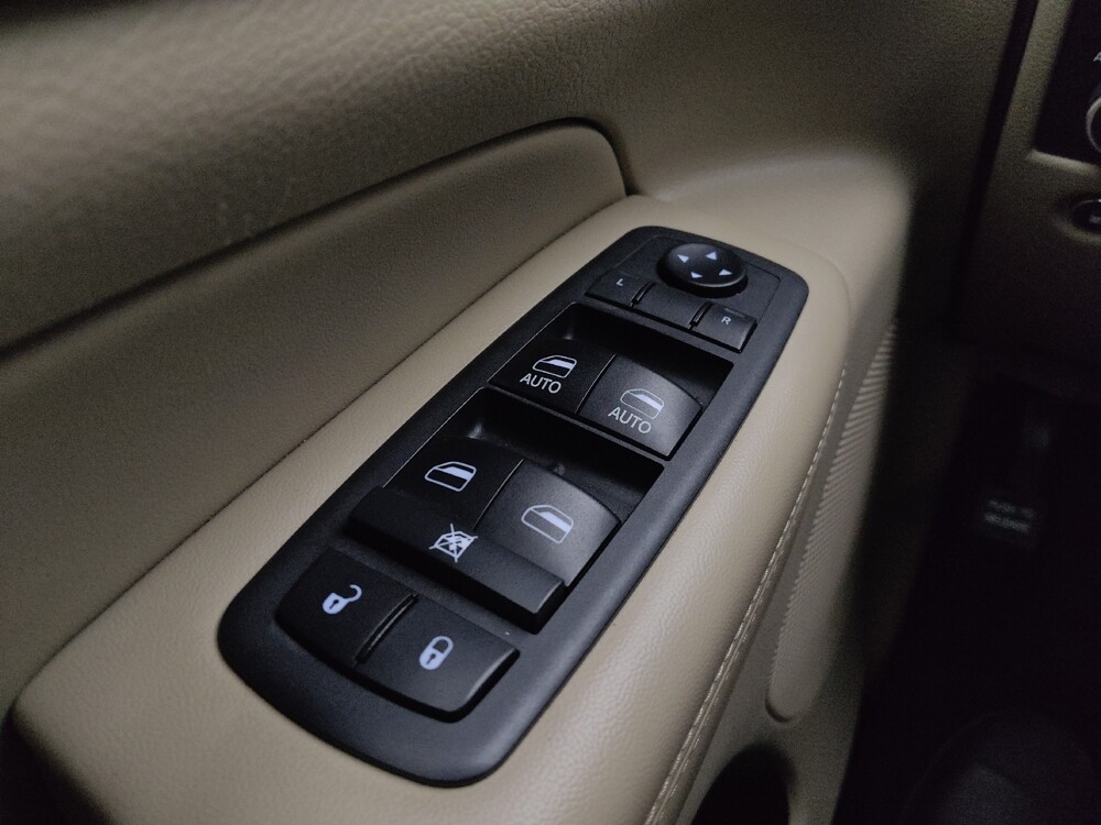 2018 Jeep Grand Cherokee in Independence, MO 64055 - 18095680 27