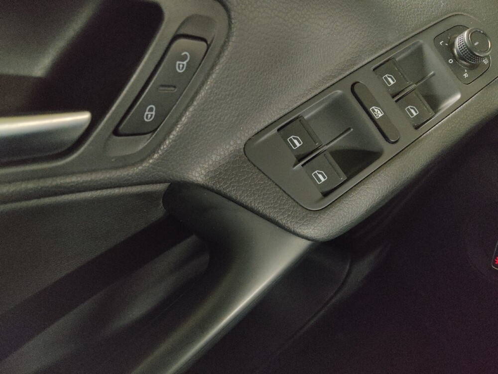 2016 Volkswagen Tiguan in Conyers, GA 30094 - 18095709 27