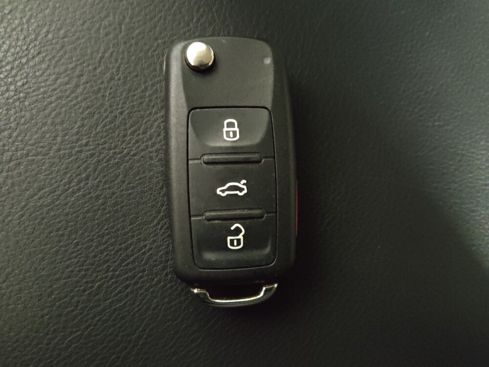 2016 Volkswagen Tiguan in Conyers, GA 30094 - 18095709 32