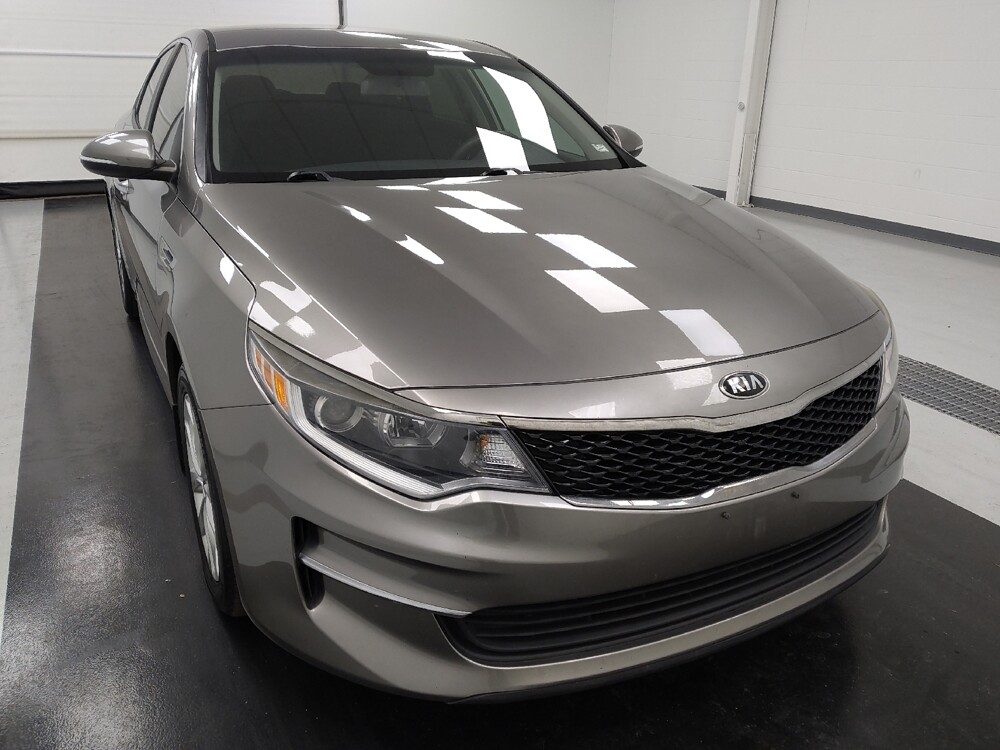 2018 Kia Optima in St. Louis, MO 63125 - 18095720 14