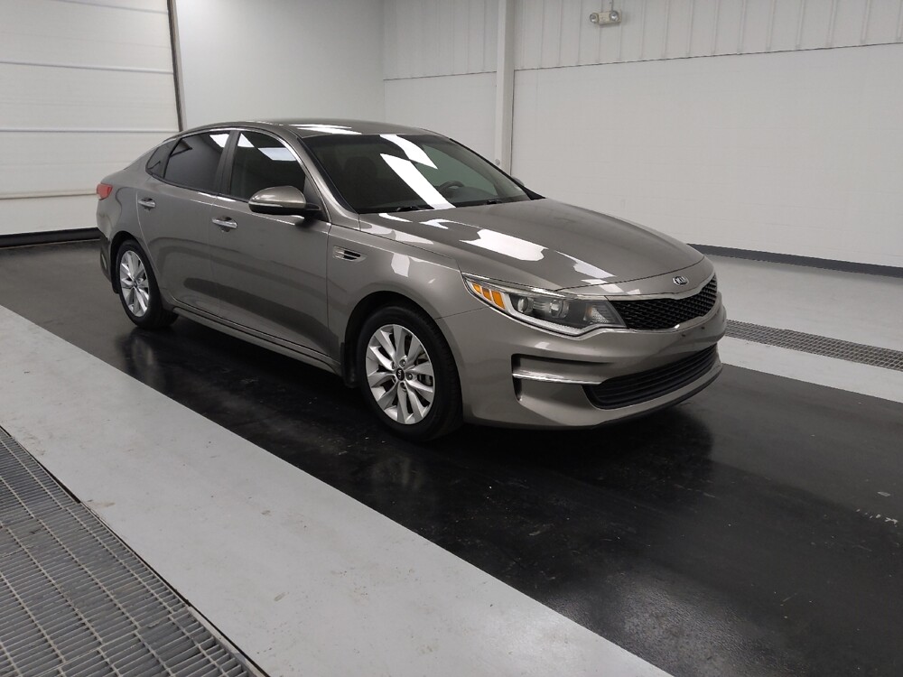 2018 Kia Optima in St. Louis, MO 63125 - 18095720 13