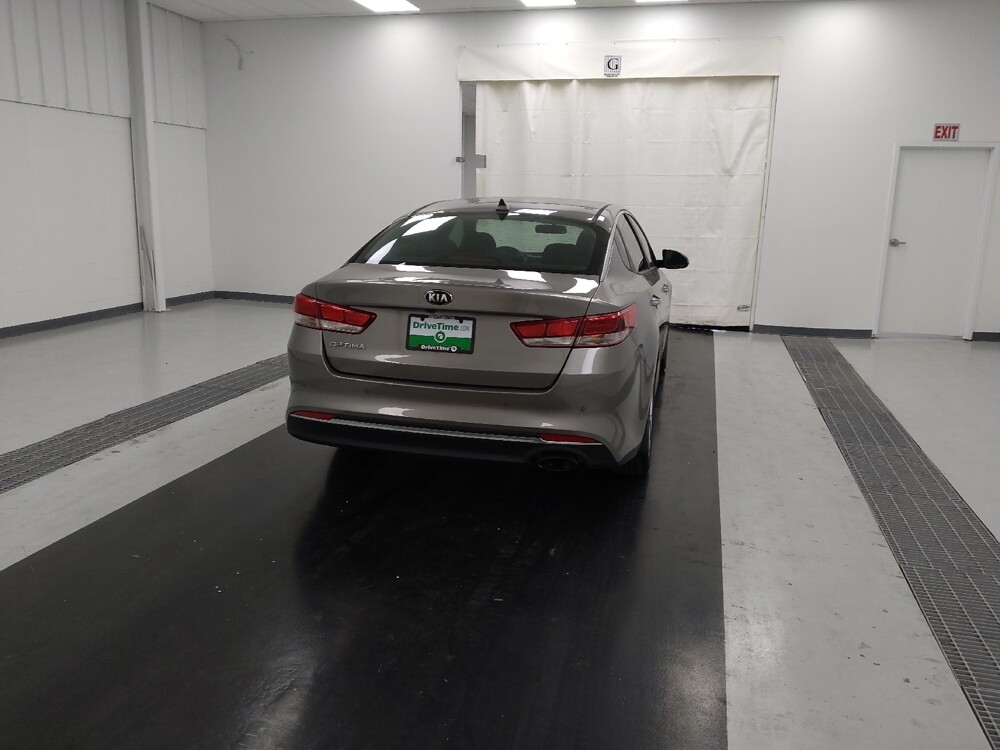 2018 Kia Optima in St. Louis, MO 63125 - 18095720 7