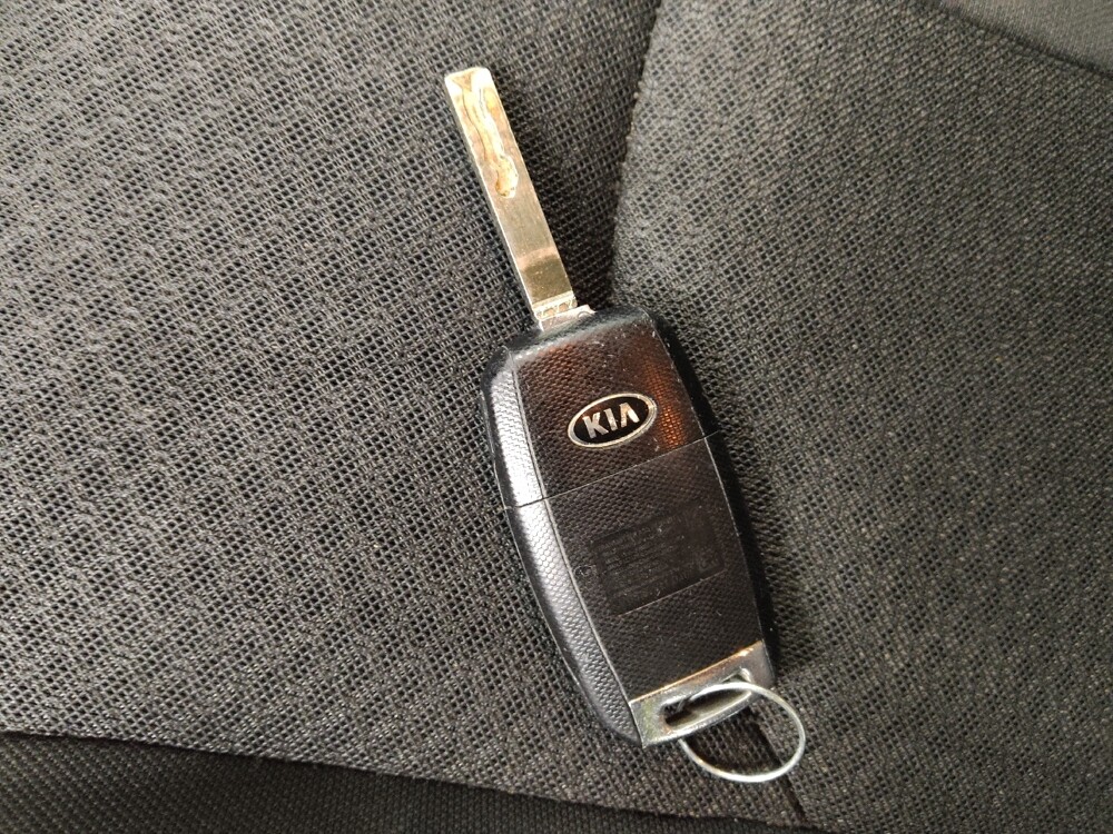 2018 Kia Optima in St. Louis, MO 63125 - 18095720 32