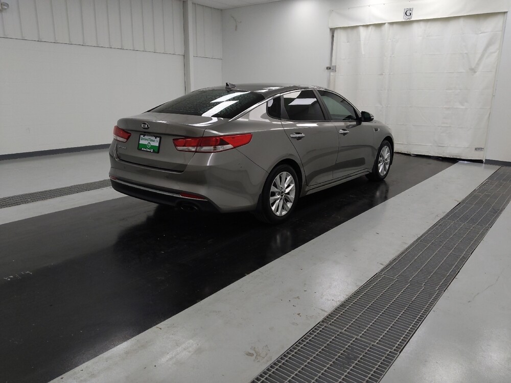 2018 Kia Optima in St. Louis, MO 63125 - 18095720 9