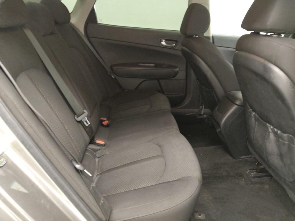 2018 Kia Optima in St. Louis, MO 63125 - 18095720 19