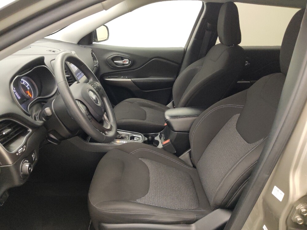 2019 Jeep Cherokee in Baton Rouge, LA 70816 - 18095724 17