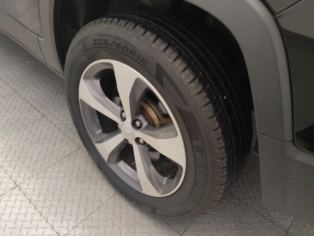 2019 Jeep Cherokee in Baton Rouge, LA 70816 - 18095734 31