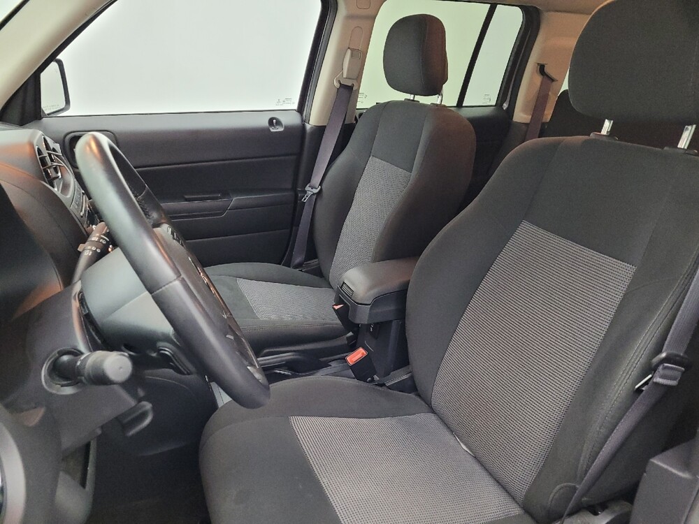 2016 Jeep Patriot in Greenville, SC 29607 - 18095745 17