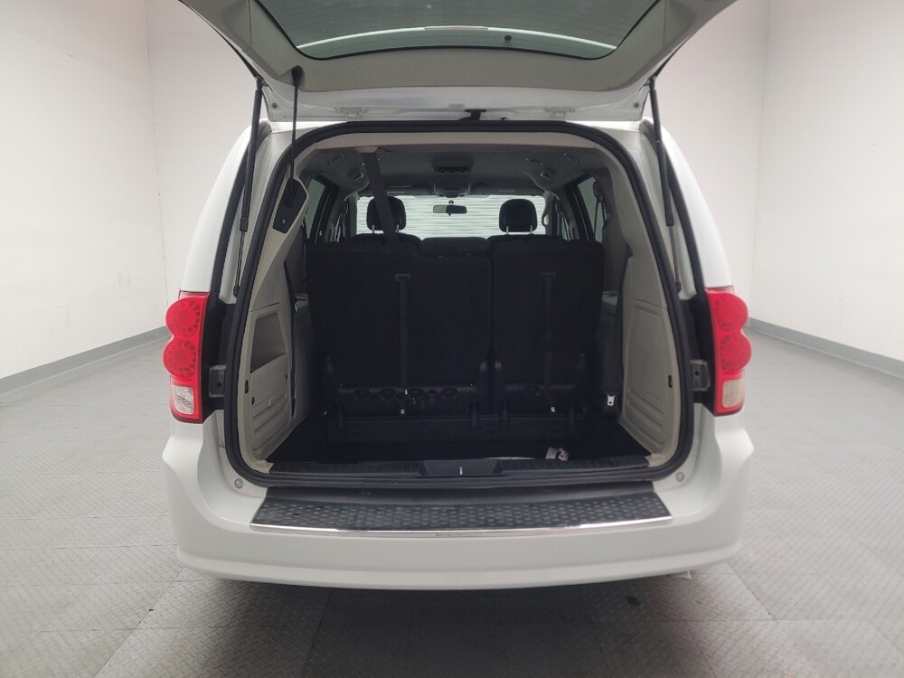 2016 Dodge Grand Caravan in Riverside, CA 92504 - 18095746 29