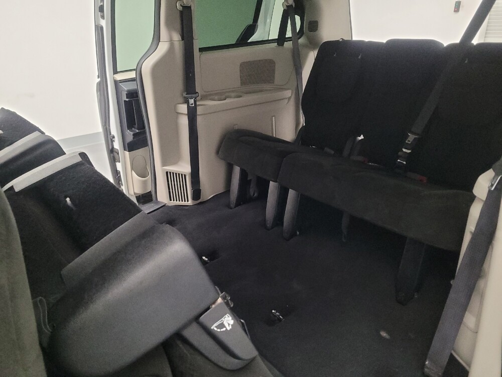2016 Dodge Grand Caravan in Riverside, CA 92504 - 18095746 18